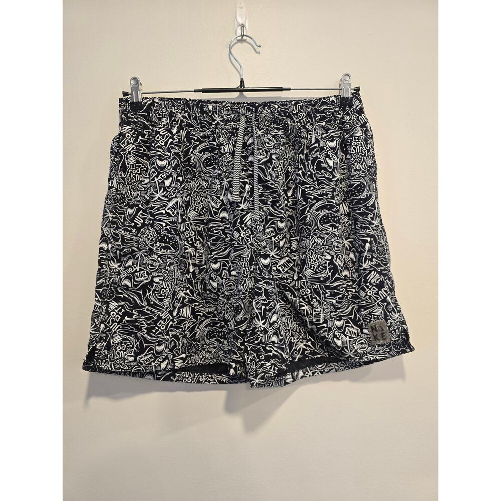 Nike Men's Shark Icon 7" Volley Shorts Size XL Preloved